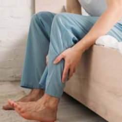 Huzursuz bacak sendromu nedir, nasıl geçer? Huzursuz bacak sendromu belirtileri nelerdir?