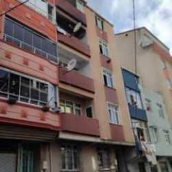 Bağcılar'da bir anne &ccedil;ocuklarını yalnız bıraktığı evde yangın &ccedil;ıktı