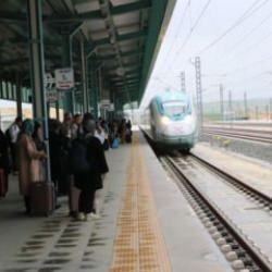 Hızlı trenle Yozgat'a 1 yılda kaç yolcu geldiği açıklandı!