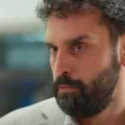 İnci Taneleri Tayfun '&Ouml;zg&uuml;n &Ccedil;oban' kimdir? Aslen nereli? Eşi kim? &Ouml;zg&uuml;n &Ccedil;oban'ın oynadığı diziler