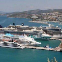 Kuşadası’nda kruvaziyer bereketi yaşanıyor