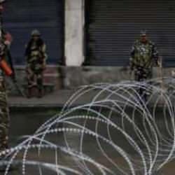 Cammu Keşmir'de direniş&ccedil;ilerle &ccedil;ıkan &ccedil;atışmada 1 asker &ouml;ld&uuml;, 4 asker yaralandı