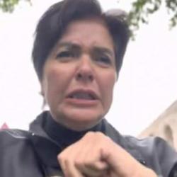 CHP'li gazeteci &Ouml;zlem G&uuml;rses'ten Sara&ccedil;hane&rsquo;de 1 Mayıs oyunculuğu