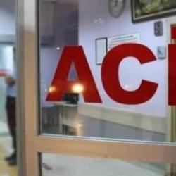 Kocaeli'de feci kaza: Tırdan düşen hurda demirlerin altında kaldı! 