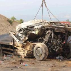 Mersin'de feci kaza! Kamyon hurdaya döndü: 1 kişi hayatını kaybetti