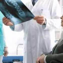 Uzmanlardan uyarı geldi: 50 yaşından sonra her 4 kişiden birinde görülüyor!