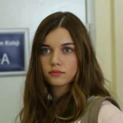 Afra Saracoğlu'nun üniversiteyi bitirmediği ortaya çıktı, olanlar oldu! Sessiz kalmadı