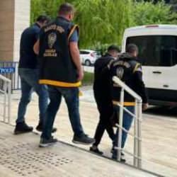 Emeklileri dolandıran su&ccedil; &ouml;rg&uuml;t&uuml;ne 6 ilde operasyon; 14 g&ouml;zaltı