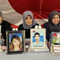 Evlat nöbetindeki annelerin buruk Anneler Günü