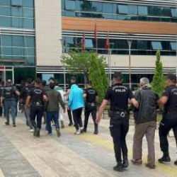 İzmir'de uyuşturucu operasyonu: 45 şahıs tutuklandı