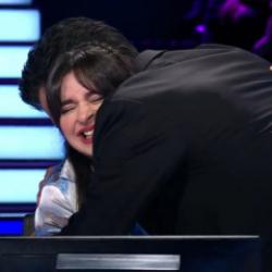 Kim Milyoner Olmak İster'de duygu dolu anlar! Aylin Karakuş Kenan İmirzalıoğlu'nu ağlattı