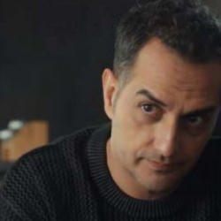 Kızıl Goncalar Se&ccedil;kin 'Tuğrul T&uuml;lek kimdir? Asıl mesleği ne? Tuğrul T&uuml;lek'in oynadığı diziler