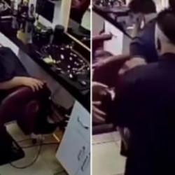 M&uuml;şterinin yaptığı hareket sonrası deliye d&ouml;nd&uuml;! Tokadı basıp d&uuml;kkandan kovdu 