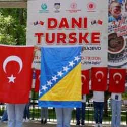 Sel&ccedil;uklu Belediyesi, Saraybosna ve Zenica&rsquo;da &ccedil;ocukların y&uuml;z&uuml;n&uuml; g&uuml;ld&uuml;rd&uuml;