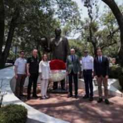 TBMM Başkanı Kurtulmuş, Meksika'daki Atatürk Anıtı'nı ziyaret etti
