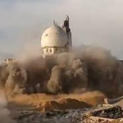 Katil İsrail askerleri, bir camiyi havaya uçurdu: Alçaklar o anları keyifle paylaştı