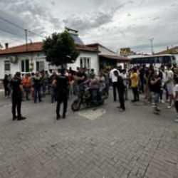 Manisa'da iki kişi arasındaki tartışmada kan d&ouml;k&uuml;ld&uuml;: 1 &ouml;l&uuml;