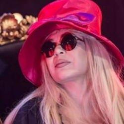 Zerrin Özer omurilik ameliyatından sonra ilk kez böyle görüntülendi! Sağlık durumu...