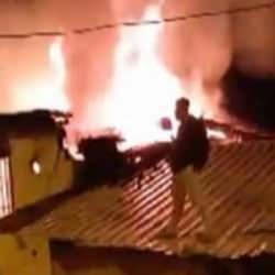 Şarj aletinden çıkan yangın evi küle çevirdi