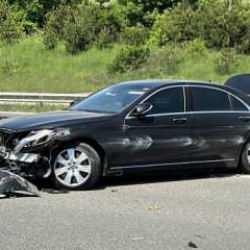 Bakan Tekin'in makam aracı TEM’de kaza yaptı                            