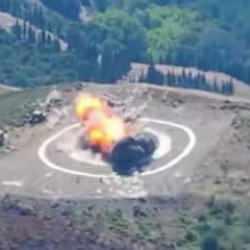 Bayraktar TB2 ve AKINCI insansız hava ara&ccedil;larıyla tam isabetli anlarını paylaştı