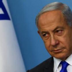 Netanyahu kendisini tehdit eden Gantz ve Eisenkot ile tartıştı