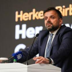 Koç: Yapay zekayı kullananlar, kullanmayanların yerini alacak