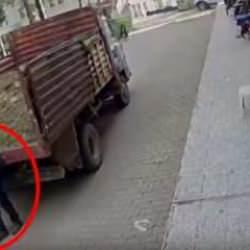 K&uuml;tahya'da feci olay! Geri manevra yapan kamyonun altında kalan kişi &ouml;ld&uuml;