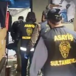 Sultanbeyli'de silah ticareti yapanlara operasyon