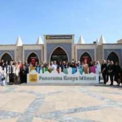 Bakan Yerlikaya memleketi Konya&rsquo;da şehit yakınlarını ağırladı