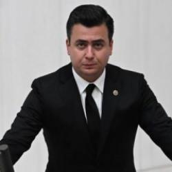 Gökçek: Türk bayrağını yakanlar özgürlükten bahsetmesinler