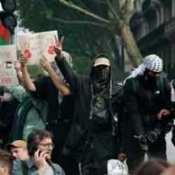 İsrail'in Refah'ta Filistinlilerin kampına yönelik saldırısı Paris'te protesto edildi