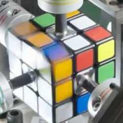 Japonya'da üretilen robot, zeka küpü rekorunu kırdı