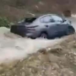AK Partili vekilin aracı dereye u&ccedil;tu: 1 &ouml;l&uuml;, 4 yaralı 