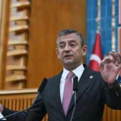 Özgür Özel'den 'başıboş köpek sorunu' çıkışı