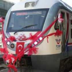 Turistik Tuz Ekspresi turu, yerli dizel tren seti ile gerçekleştiriliyor