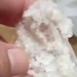 Markette ekmek aldı içinden çıkanı görünce şikayete koştu