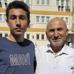 Oğlunun okuduğu lisede 62 yaşında sınava giren babanın heyecanı: Hedefinde bir bölüm var