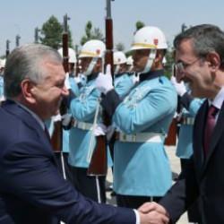 &Ouml;zbekistan Cumhurbaşkanı Mirziyoyev Ankara'da! Erdoğan resmi t&ouml;renle karşıladı