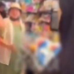 Sakarya'da &ccedil;arşaflı kadınlara iğren&ccedil; s&ouml;zler! "Karafatmalar"