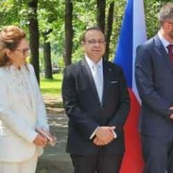 &Ccedil;ek T&uuml;rk İş Birliği Parkı, Egemen Bağış'ın yoğun &ccedil;abasıyla Prag&rsquo;da a&ccedil;ıldı