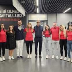 Dünyanın en iyileri bir arada! Golbol Kadın Milli Takımı'na Bocelli sürprizi