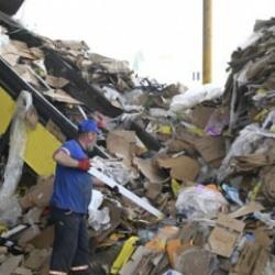 Günde 60 ton atık, geri dönüşümle ekonomiye kazandırılıyor