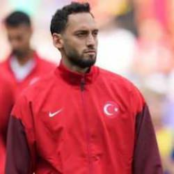 Hakan Çalhanoğlu: Arda konusunda hocayı korumam lazım!