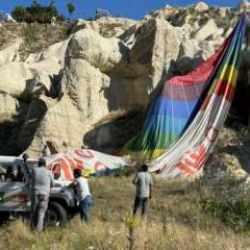 Kapadokya'da faciadan d&ouml;n&uuml;ld&uuml;: 22 kişi tahliye edildi...