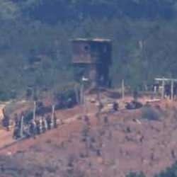 Kuzey Kore'den Güney Kore sınırına duvar