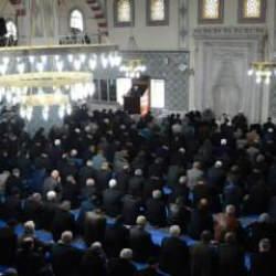 28 Haziran Cuma Hutbesi konusu açıklandı: İslam, inandığımız gibi yaşamayı emreder