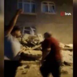 7 katlı bina 3 dakikada &ccedil;&ouml;kt&uuml;, yaşanan panik anı kameralara b&ouml;yle yansıdı