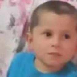 Acı son! Babasının kullandığı trakt&ouml;r&uuml;n altında kalan 4 yaşındaki &ccedil;ocuk vefat etti