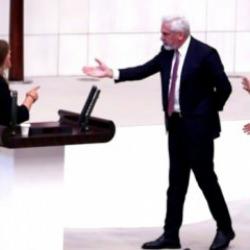 AK Partili Ensarioğlu'ndan DEM Partili vekile tarihi ayar: Alan da şerefsizdir, veren de!